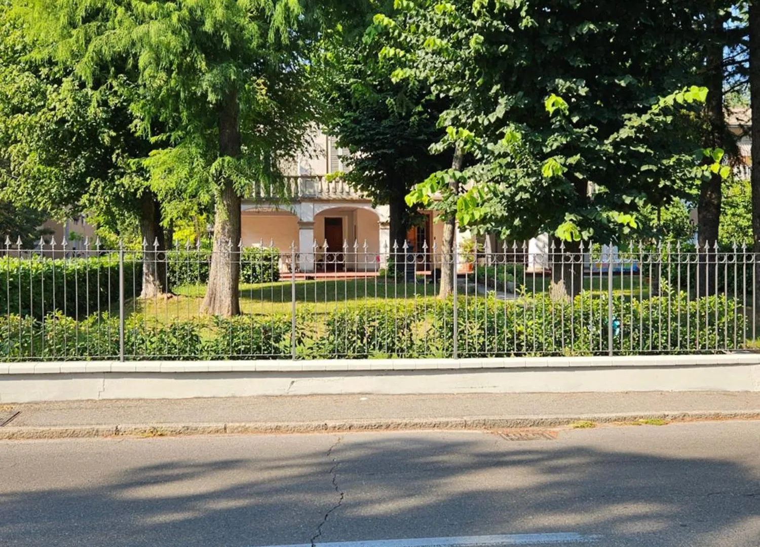 White House B&B Parma 0*,  Italia