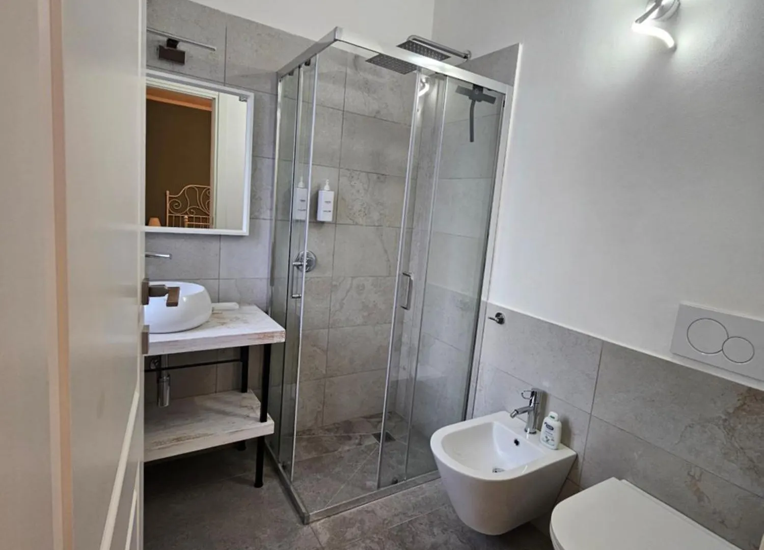 White House B&B Parma 0*,  Italia
