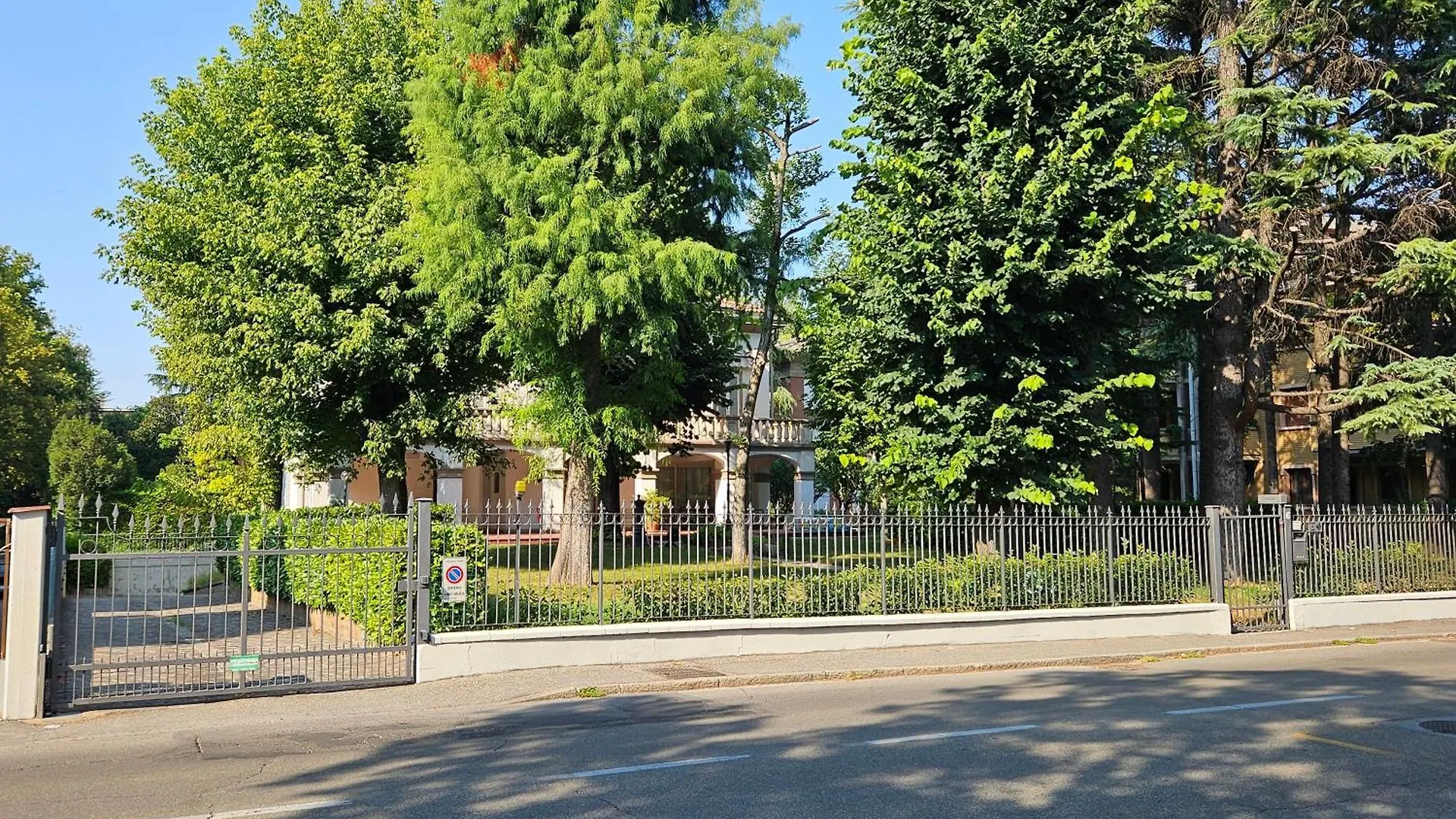 White House B&B Parma